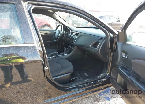 2014 Chrysler 200 Lx из США, поврежденный, VIN 1C3CCBAB6EN209774